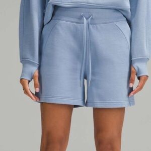 Lululemon Scuba HR Short 5” in Blue Willow